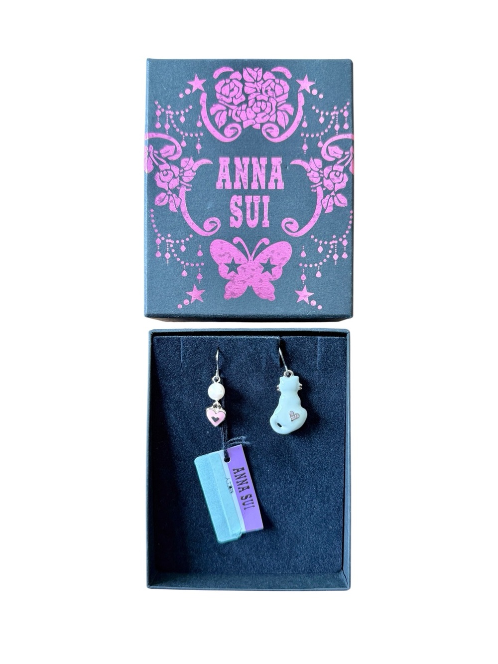 Anna Sui Mismatched Cat Heart Earrings Pearl Rhinestone NWT Box Y2K Rare